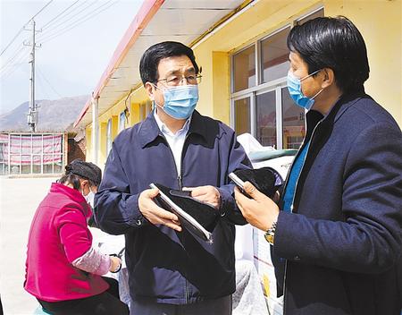 林鐸在臨夏縣調(diào)研指導(dǎo)工作時強(qiáng)調(diào) 從嚴(yán)從細(xì)查漏補(bǔ)缺 逐戶逐項(xiàng)鞏固提升 確保如期高質(zhì)量打贏脫貧攻堅收官戰(zhàn)