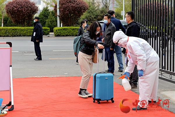 甘肅農(nóng)業(yè)大學舉行學生返校復學防疫工作演練（組圖）