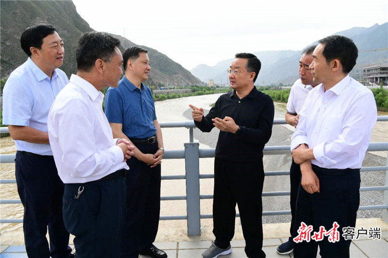 【快訊】唐仁健在武都區(qū)調研脫貧攻堅等工作