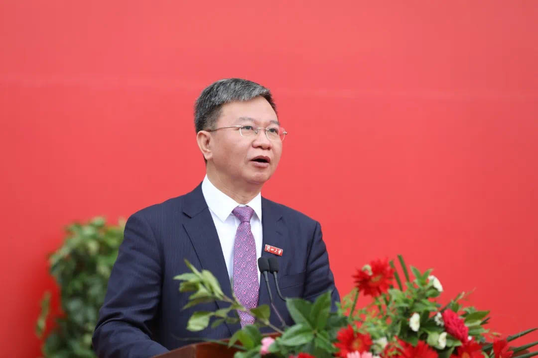 蘭州大學校長嚴純?nèi)A寄語2020屆本科畢業(yè)生：做敢擔當、能擔當、有擔當?shù)娜?>
        </a><em>蘭州大學校長嚴純?nèi)A寄語2020屆本科畢業(yè)生：做敢擔當、能擔當、有擔當?shù)娜?/em></li>
    <li><a  target=