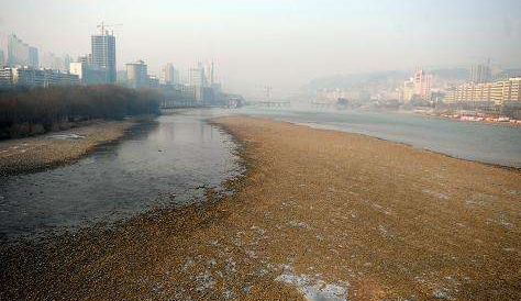 市民：黃河水位大降會不會影響供水？ 水務部門：枯水期流量偏小屬于正常現(xiàn)象