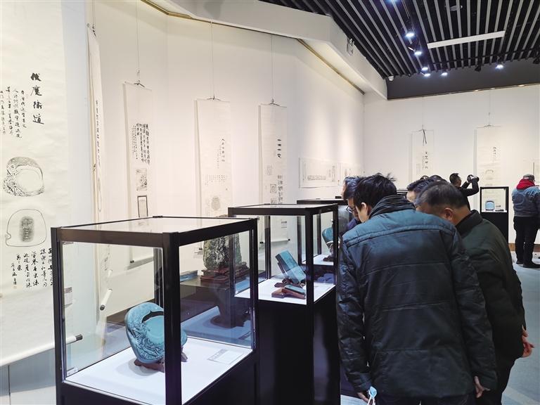 “非遺精品洮硯傳拓題跋藝術(shù)展”開(kāi)展 洮硯雕刻、傳拓、拓片題跋集中亮相甘肅藝術(shù)館