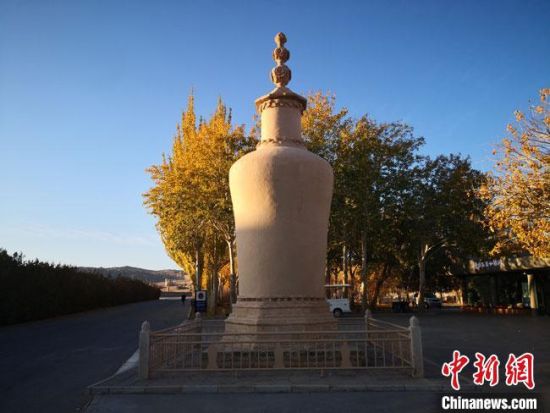 圖為2020年11月，沐浴在晨光中的莫高窟道士塔。(資料圖) 馮志軍 攝