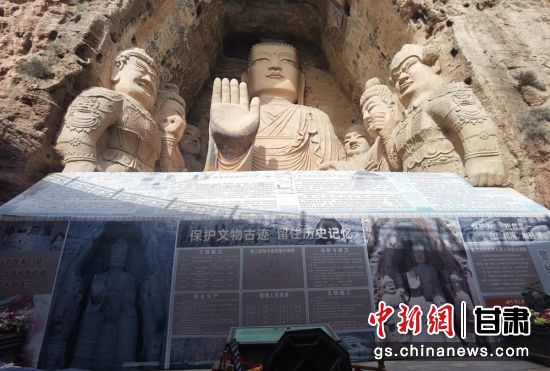 時(shí)下，中國(guó)“石窟鼻祖”天梯山石窟第13窟大佛足部與局部危巖體搶救性保護(hù)項(xiàng)目正在施工。圖為施工現(xiàn)場(chǎng)。陳曉斌 攝