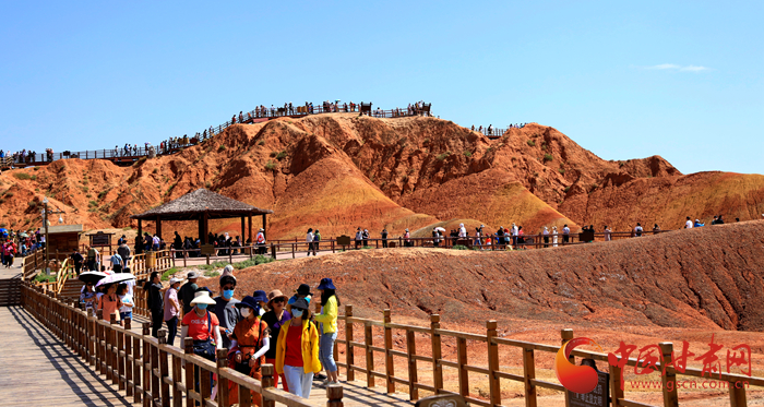 端午假期張掖共接待游客87.05萬人次，實現(xiàn)旅游收入4.64億元