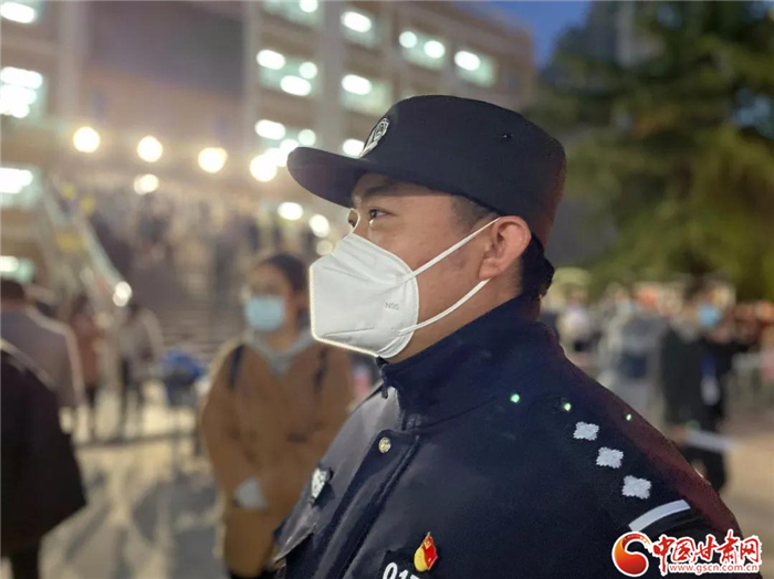 【甘快看·疫情防控最美有你（14）】“硬核”副所長(zhǎng)沖鋒在一線(xiàn) 被女兒一句話(huà)“破防”