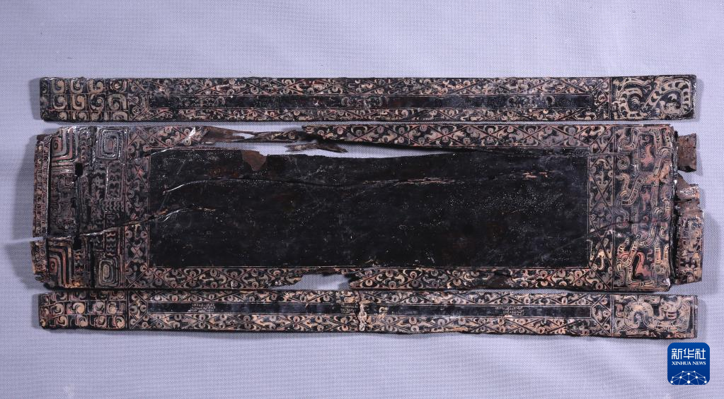 江西樟樹市國字山戰(zhàn)國墓葬出土漆瑟（資料圖）。