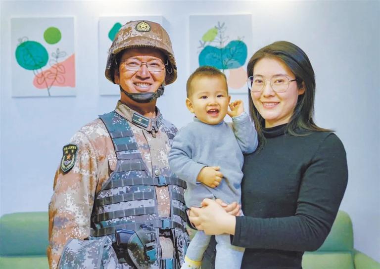 蘭州市退役軍人事務(wù)局舉行清明代祭掃儀式 陳紅軍烈士父親給兒子寫來寄語 “你是祖國的好兒女，也是我們的驕傲”