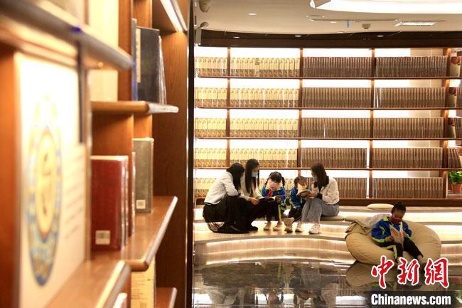 敦煌書局建成運(yùn)營：逾1.6萬部敦煌題材書籍集中展陳