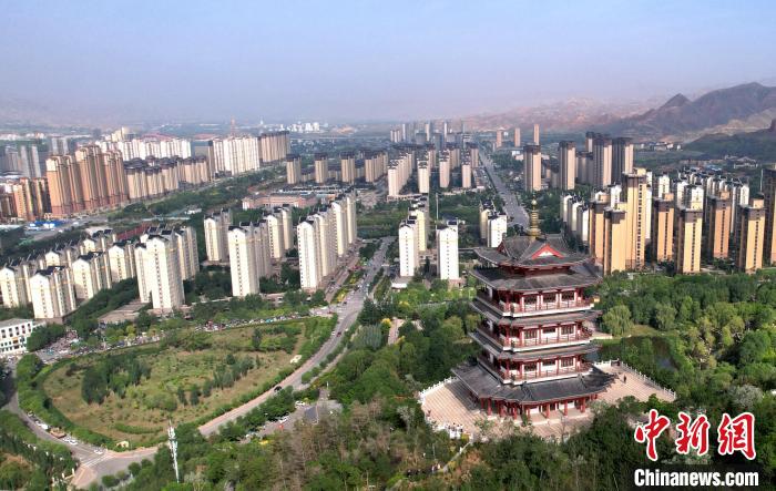 圖為“南涼古都”樂(lè)都朝陽(yáng)山片區(qū)的今朝。　薛蒂 攝