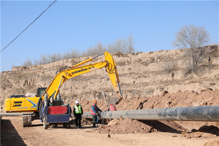 臨洮縣洮陽(yáng)水廠農(nóng)村供水鞏固提升暨城區(qū)第二水源工程現(xiàn)場(chǎng)。_副本.jpg
